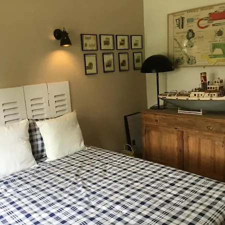Hébergement de vacances 3 Bedrooms House With Sea View Enclosed Garden And Wifi At 1 Km Away From The